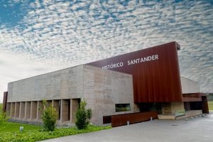 fachada_archivo_historico_banco_santander